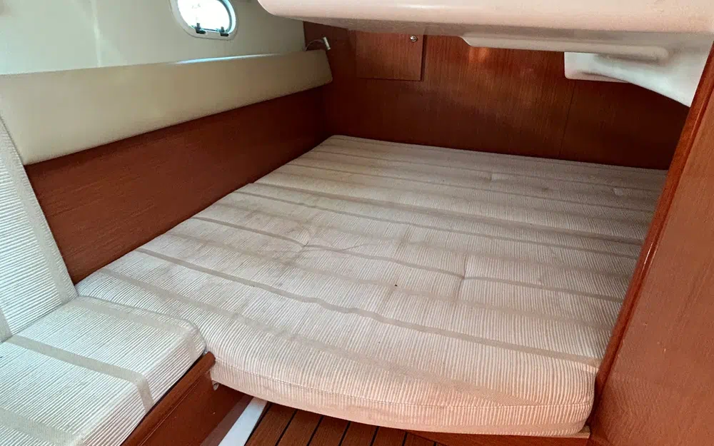 slider 1 Jeanneau Prestige 30