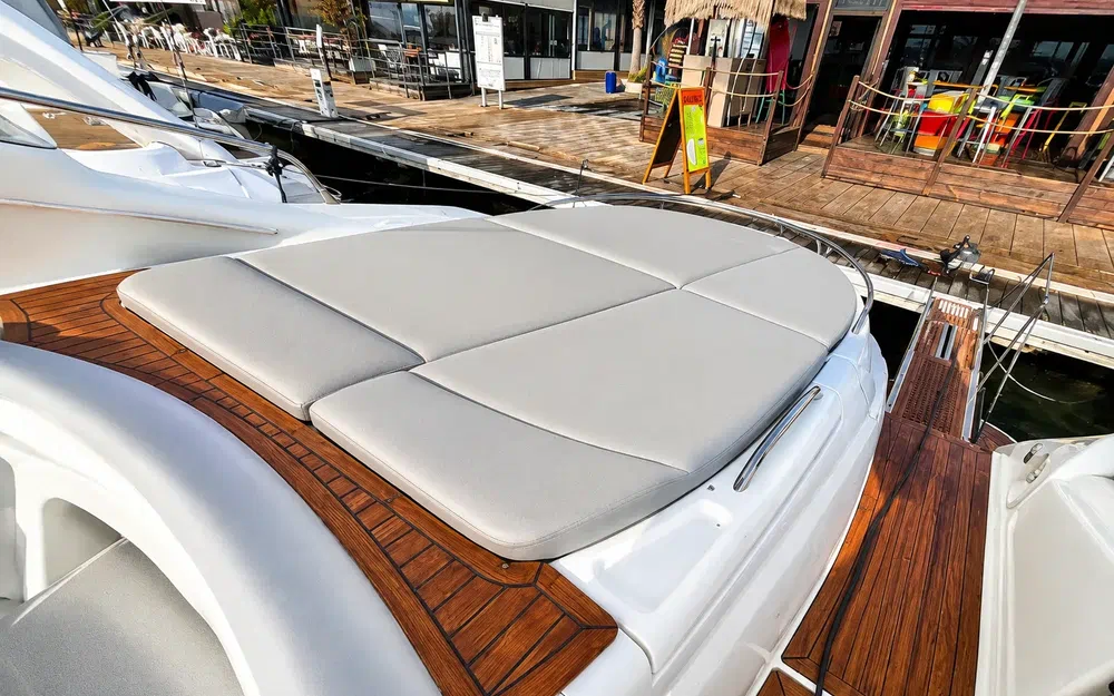 slider 3 Cranchi Mediterranee 50