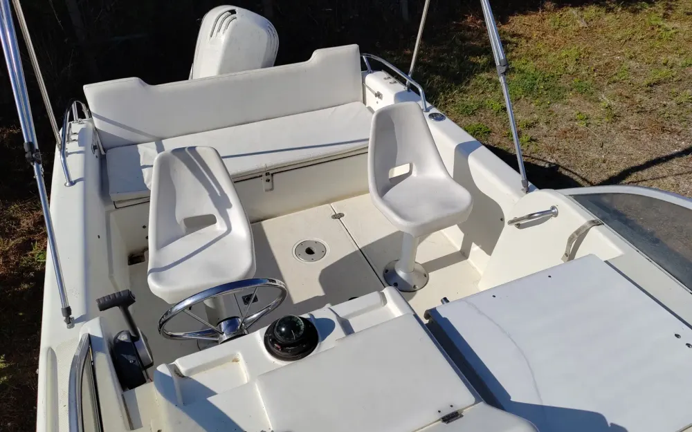 slider 5 Sessa Marine Oyster 18