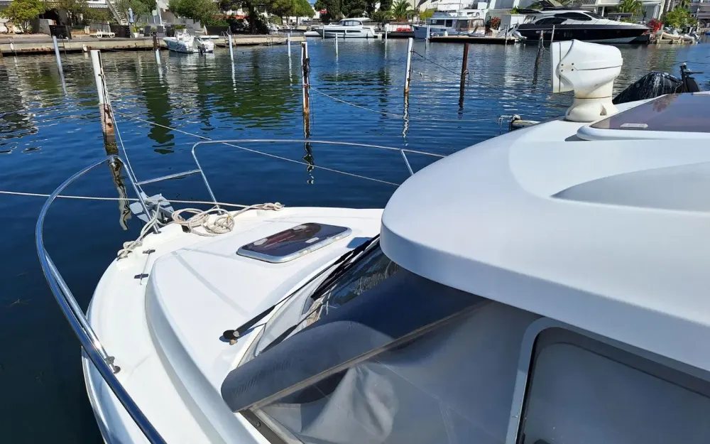 slider 8 Beneteau Antares 680