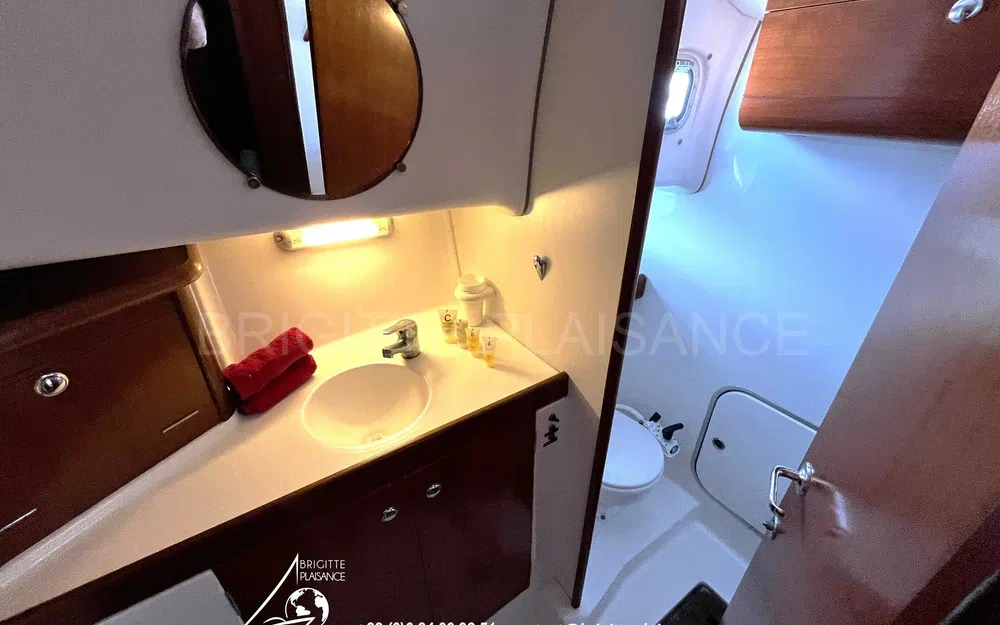 slider 9 Beneteau Antares 10.80