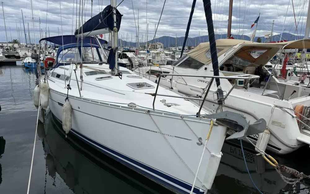 slider 1 Beneteau Oceanis 343 Clipper