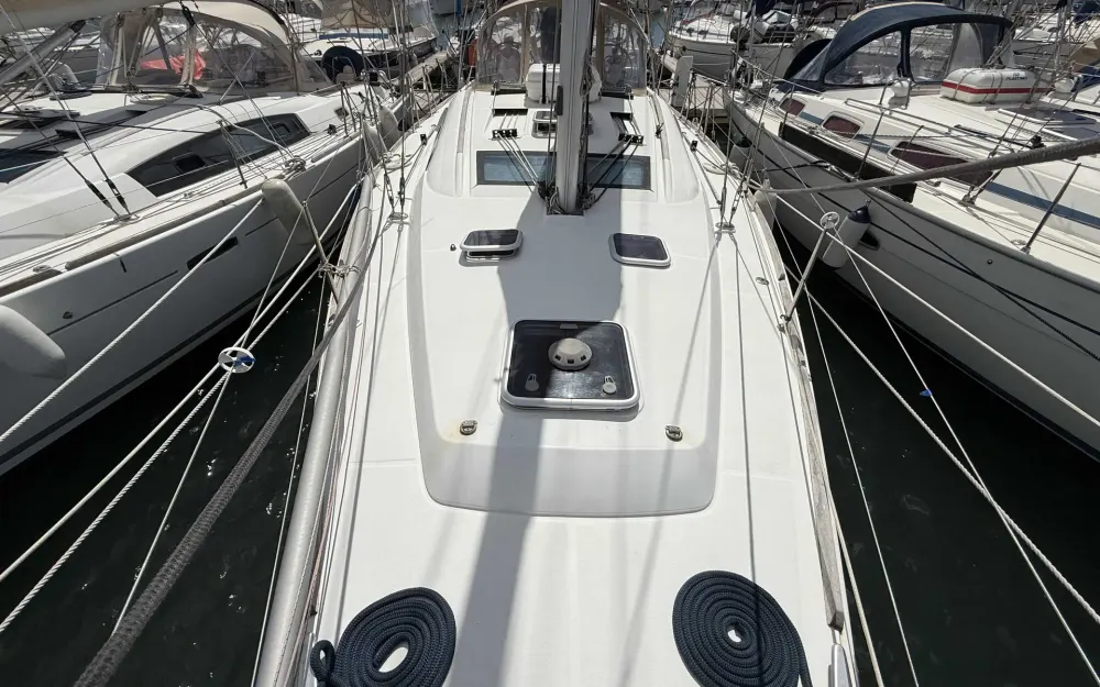 slider 10 Beneteau Oceanis 40