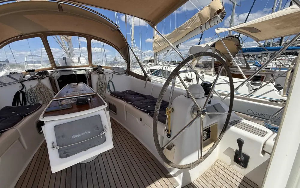 slider 16 Beneteau Oceanis 40