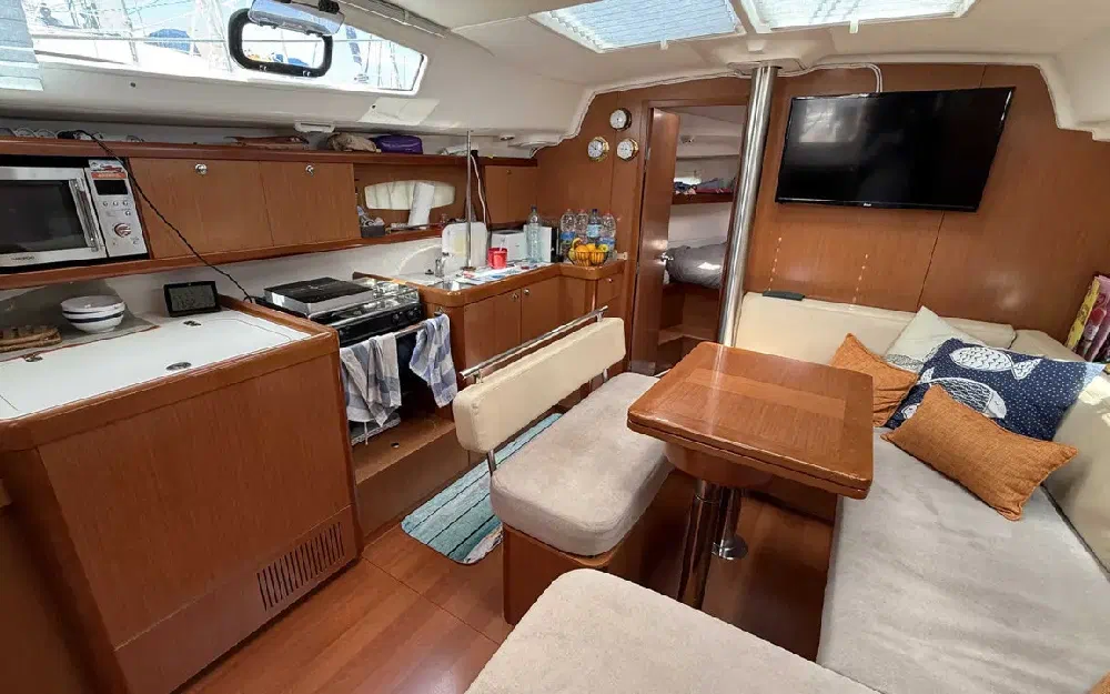 slider 21 Beneteau Oceanis 40