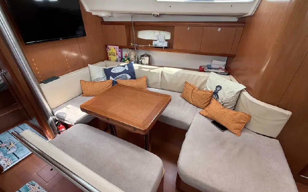 slider 22 Beneteau Oceanis 40