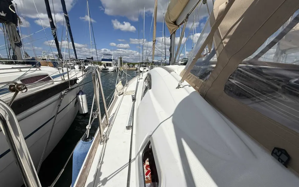 slider 5 Beneteau Oceanis 40