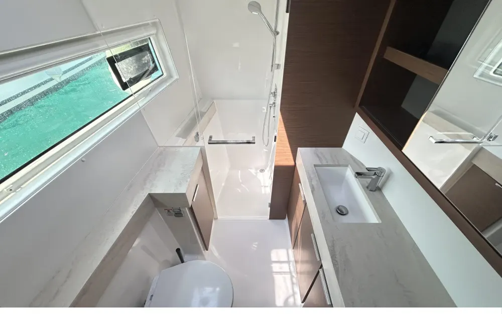 slider 12 Lagoon  40