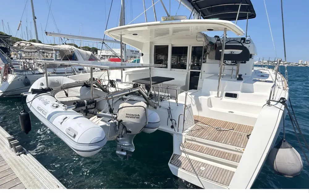 slider 1 Lagoon  40