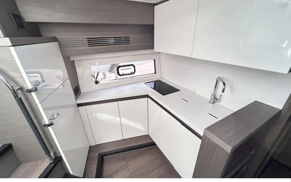 slider 11 Beneteau Gran Turismo 45