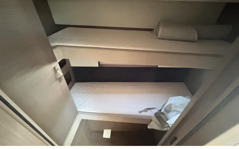slider 12 Beneteau Gran Turismo 45