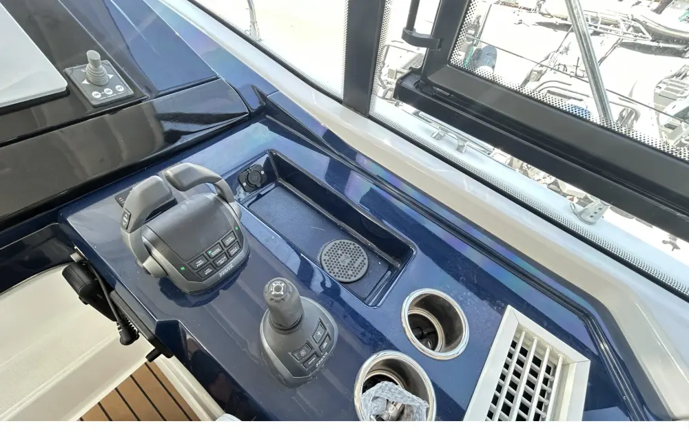 slider 16 Beneteau Gran Turismo 45