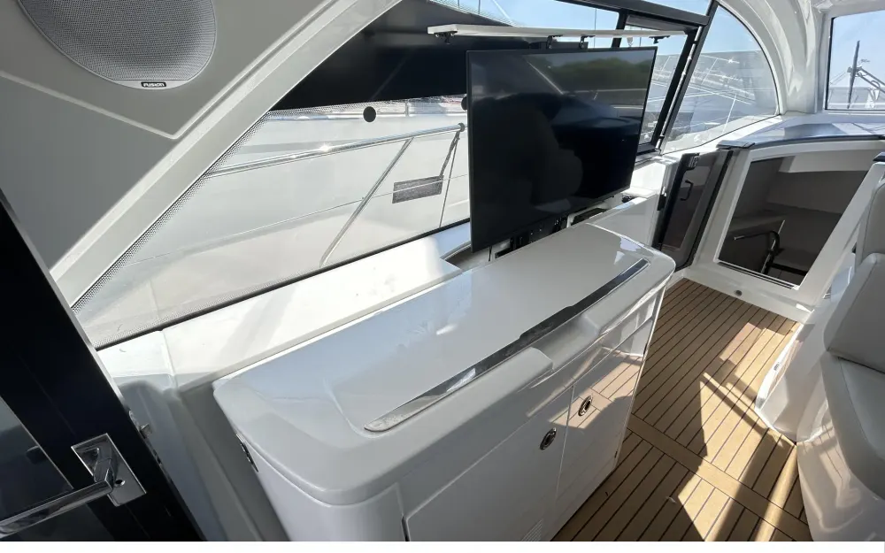 slider 17 Beneteau Gran Turismo 45