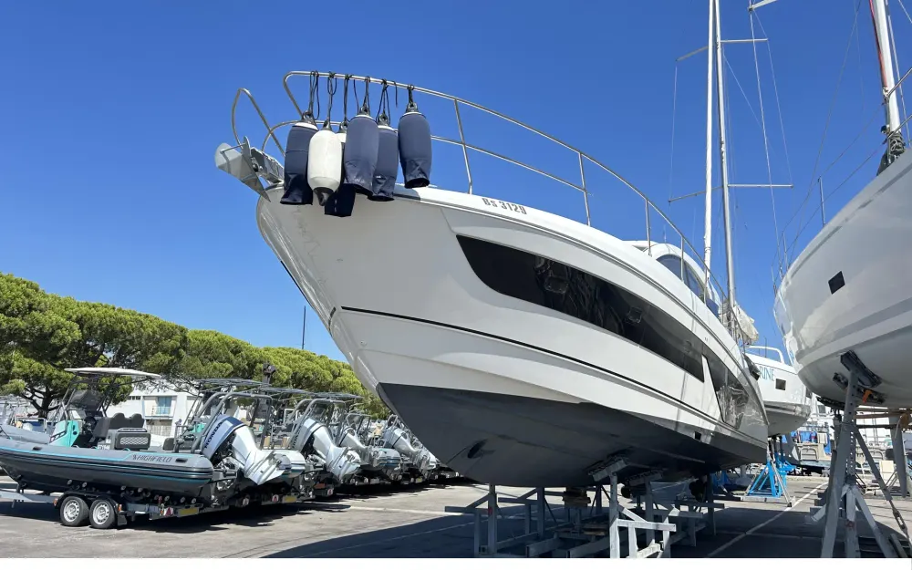 slider 2 Beneteau Gran Turismo 45