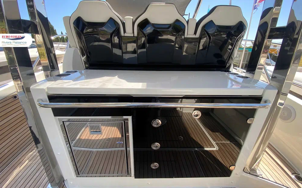 slider 9 Jeanneau Cap Camarat 10.5 WA