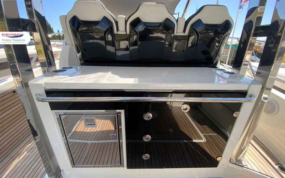 slider 9 Jeanneau Cap Camarat 10.5 Wa Serie 2