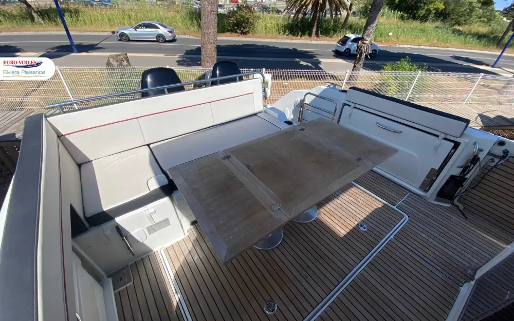 slider 7 Jeanneau Cap Camarat 10.5 Wa Serie 2
