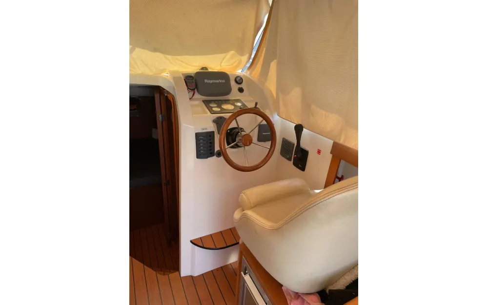 slider 8 Jeanneau Merry Fisher 815