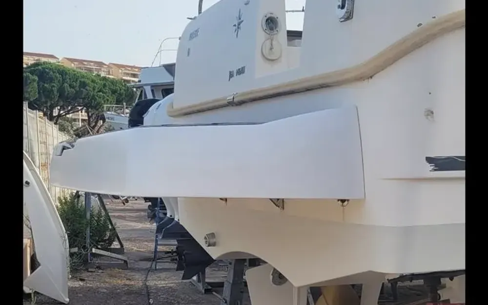 slider 1 Jeanneau Merry Fisher 815
