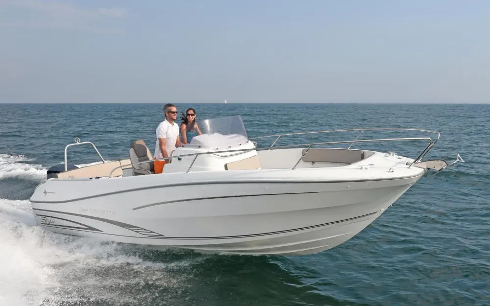 slider 1 Jeanneau Cap Camarat 7.5 CC Serie 2