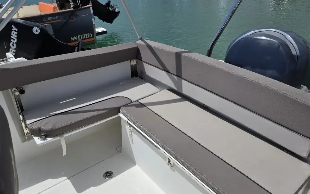 slider 6 Jeanneau Cap Camarat 7.5 CC Serie 2