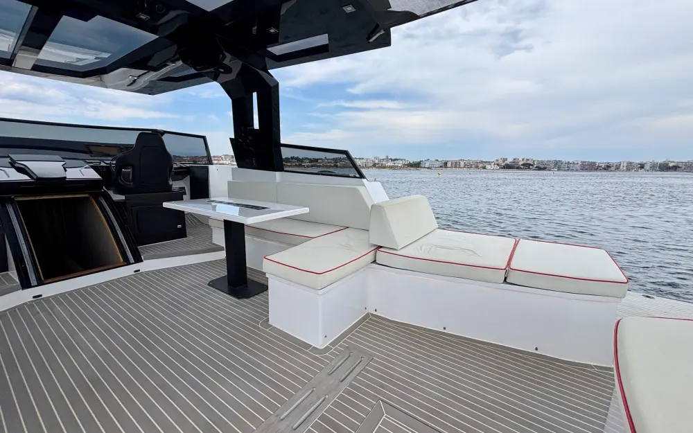 slider 14 Okean  55 Open Sport