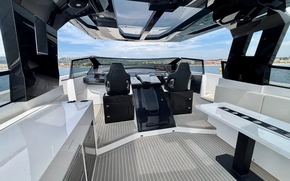 slider 23 Okean  55 Open Sport