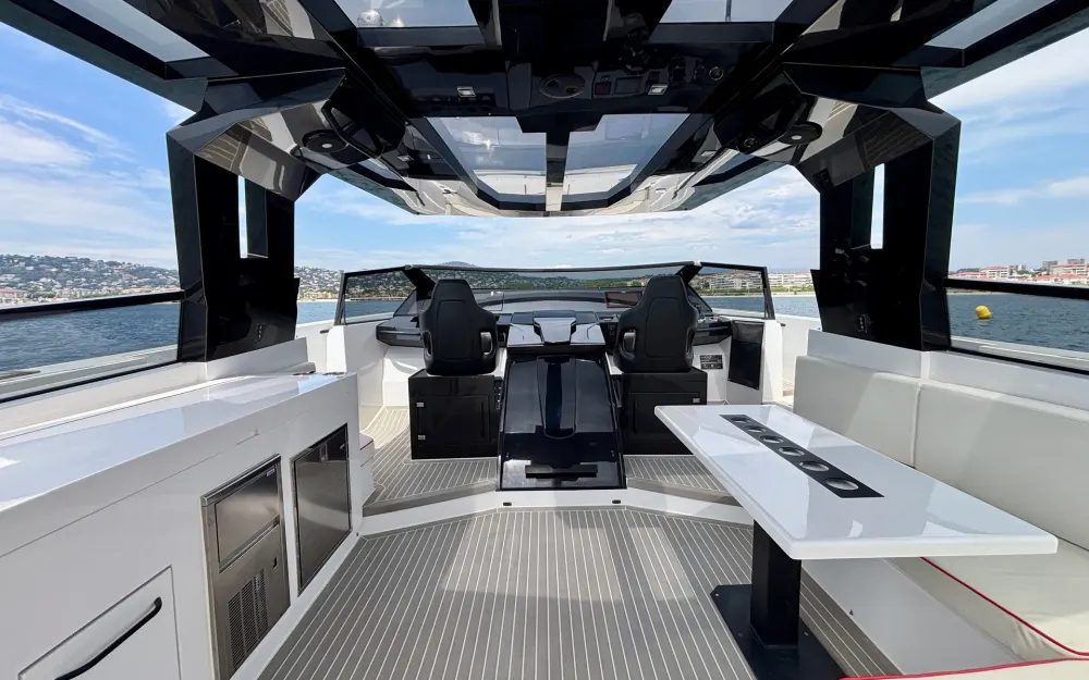 slider 24 Okean  55 Open Sport