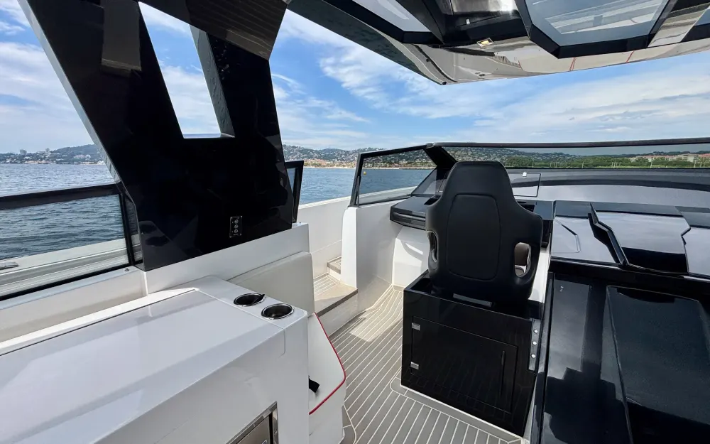 slider 25 Okean  55 Open Sport