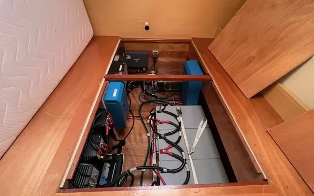 slider 43 Lagoon  380 S2