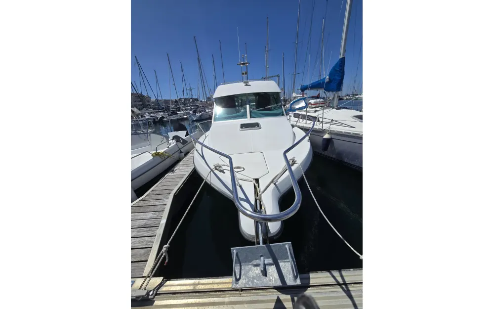 slider 10 Jeanneau Merry Fisher 800