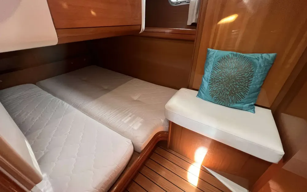 slider 17 Beneteau Antares 13.80