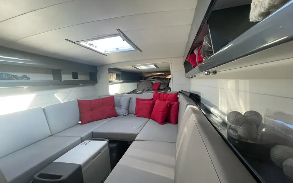 slider 12 Benetti  45