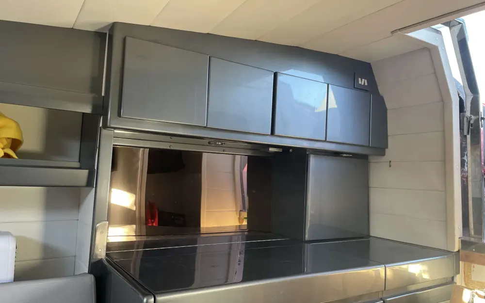 slider 13 Benetti  45