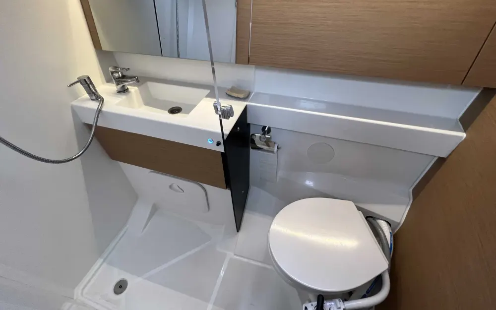 slider 16 Jeanneau Sun Odyssey 410