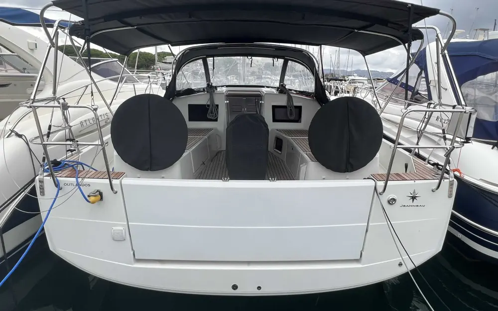 slider 1 Jeanneau Sun Odyssey 410