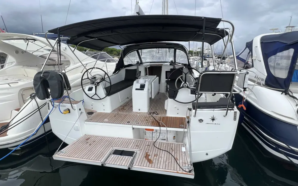 slider 2 Jeanneau Sun Odyssey 410