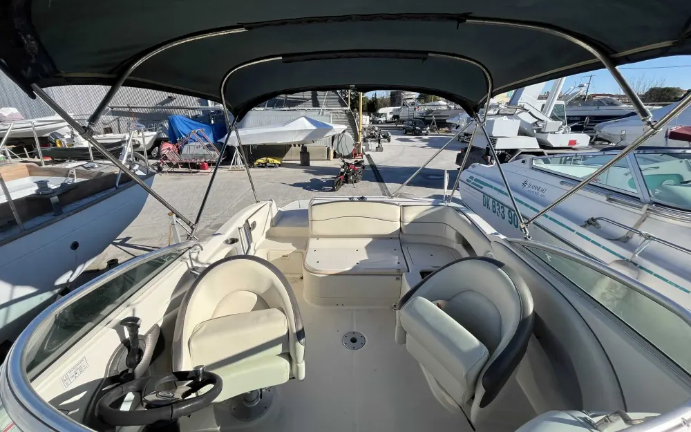slider 1 Sea Ray  220