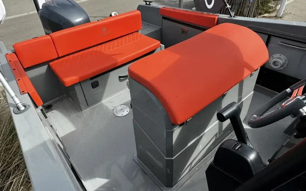 slider 14 Pacific Craft  750 Open