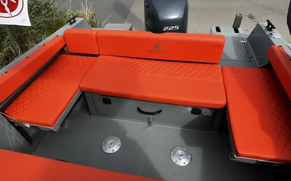 slider 16 Pacific Craft  750 Open