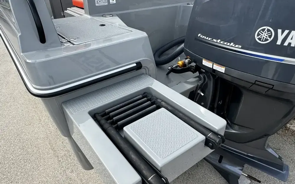 slider 5 Pacific Craft  750 Open