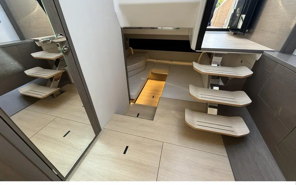 slider 8 Beneteau Gran Turismo 40