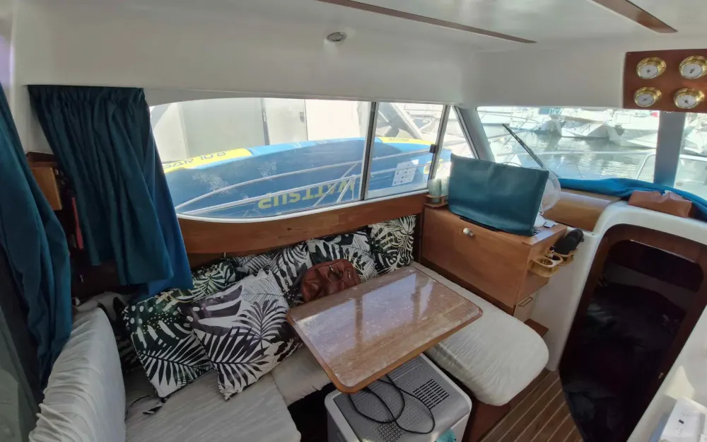 slider 6 Jeanneau Merry Fisher 805