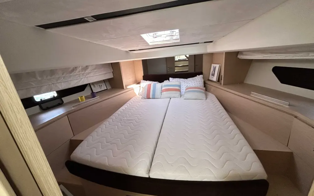 slider 3 Jeanneau Prestige 420 Fly