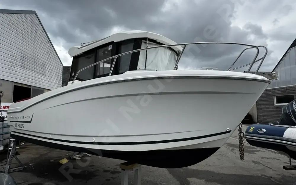 slider 0 Jeanneau Merry Fisher 695
