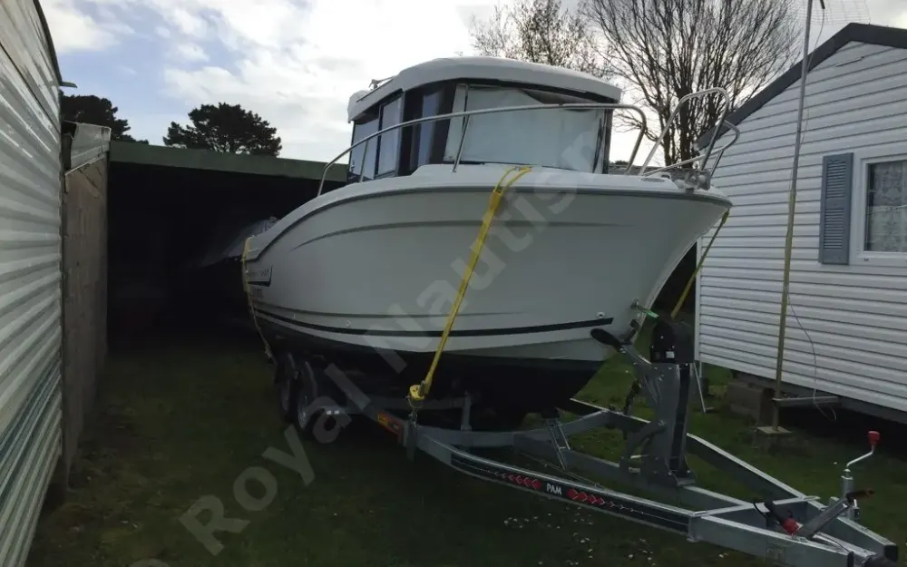 slider 18 Jeanneau Merry Fisher 695