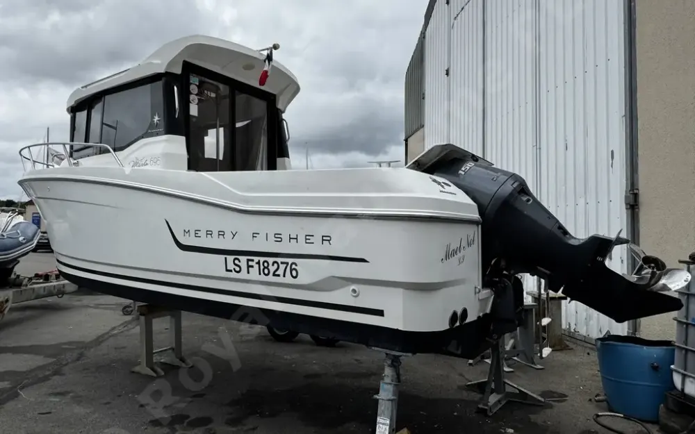 slider 4 Jeanneau Merry Fisher 695