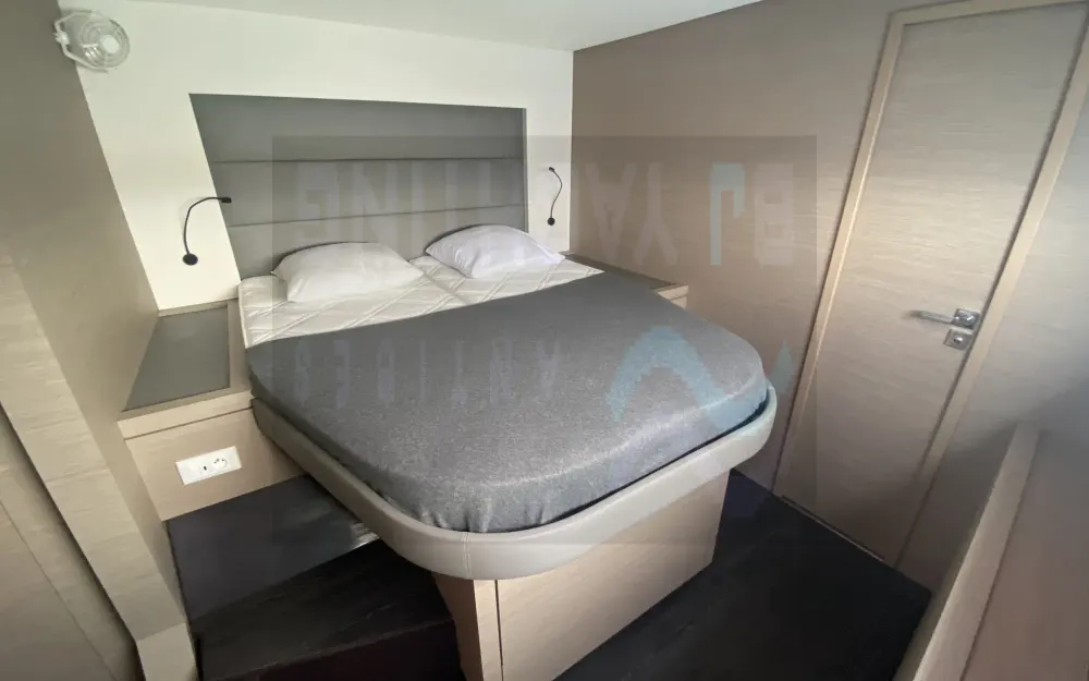 slider 14 Fountaine Pajot Saona 47