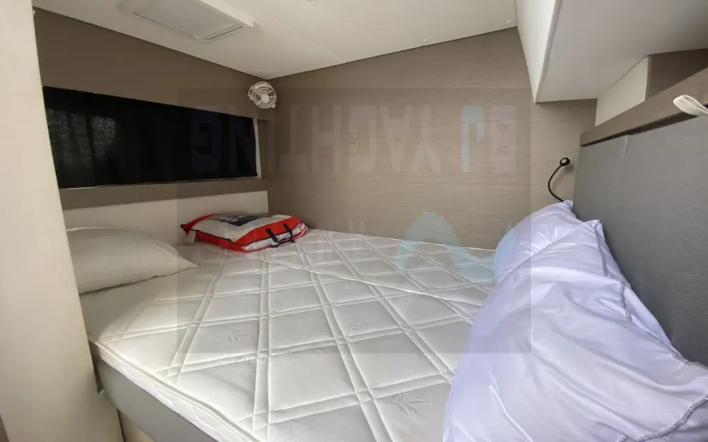 slider 22 Fountaine Pajot Saona 47