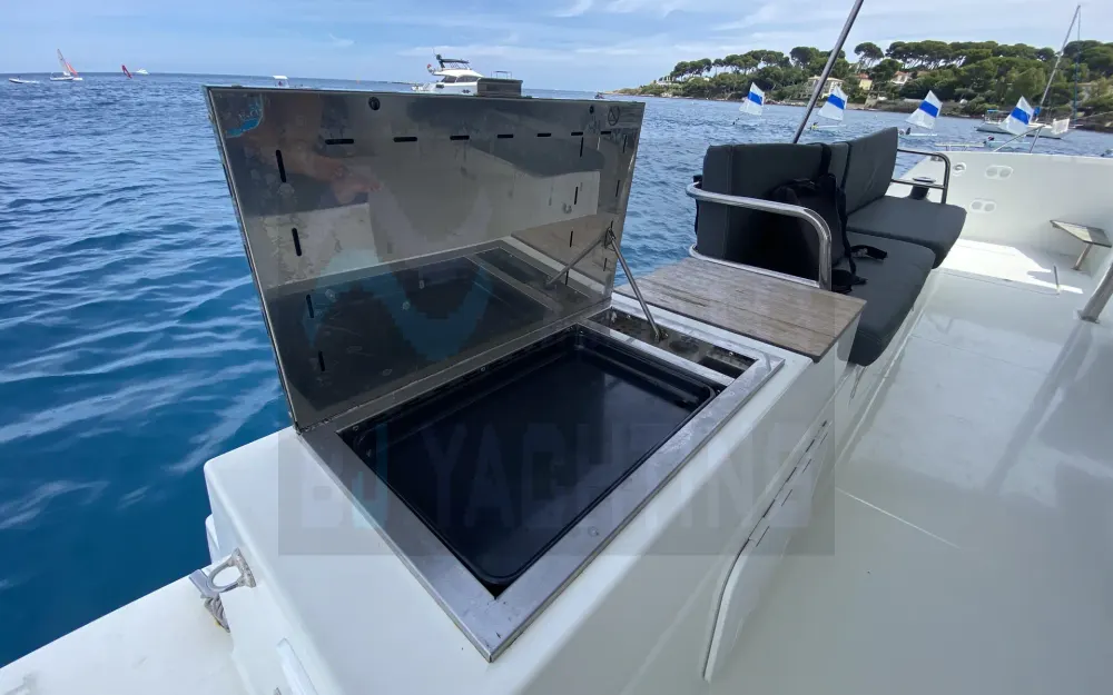 slider 6 Fountaine Pajot Saona 47